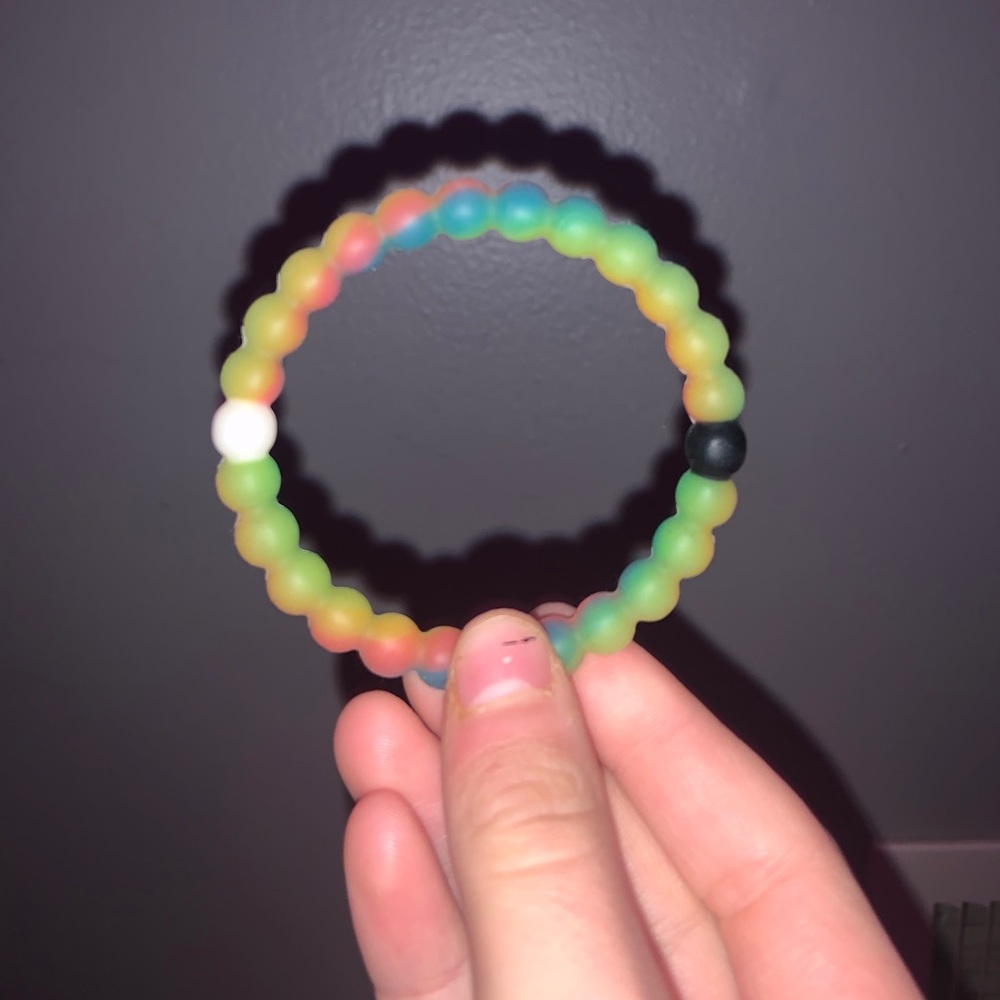 Tie die Loki’s bracelet